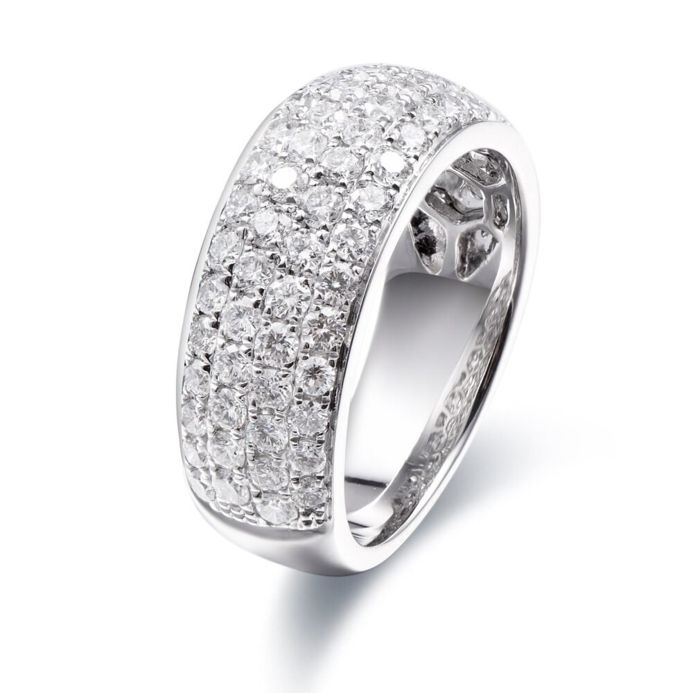 Round Brilliant Diamond Pavé Ring in 14k White Gold